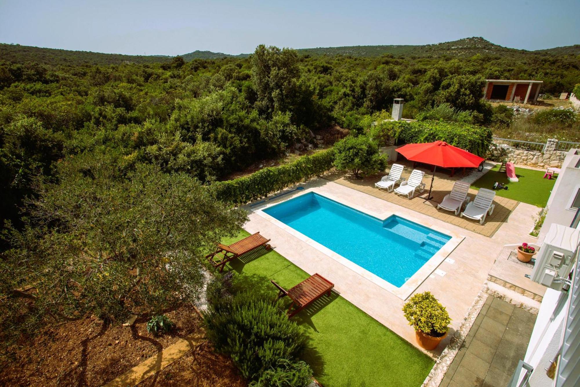 Holiday House Nena With Pool Vinišće Zewnętrze zdjęcie