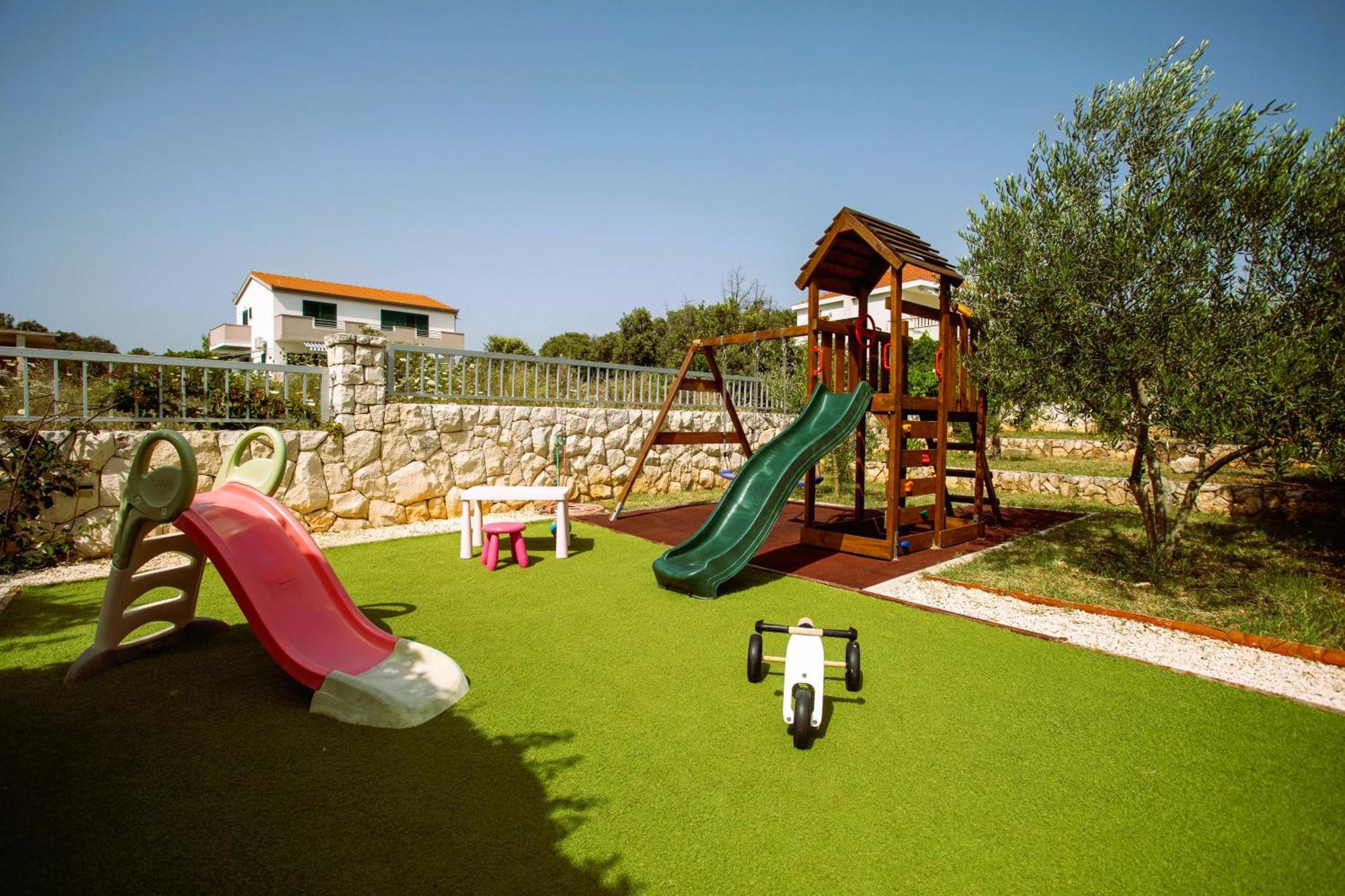 Holiday House Nena With Pool Vinišće Zewnętrze zdjęcie