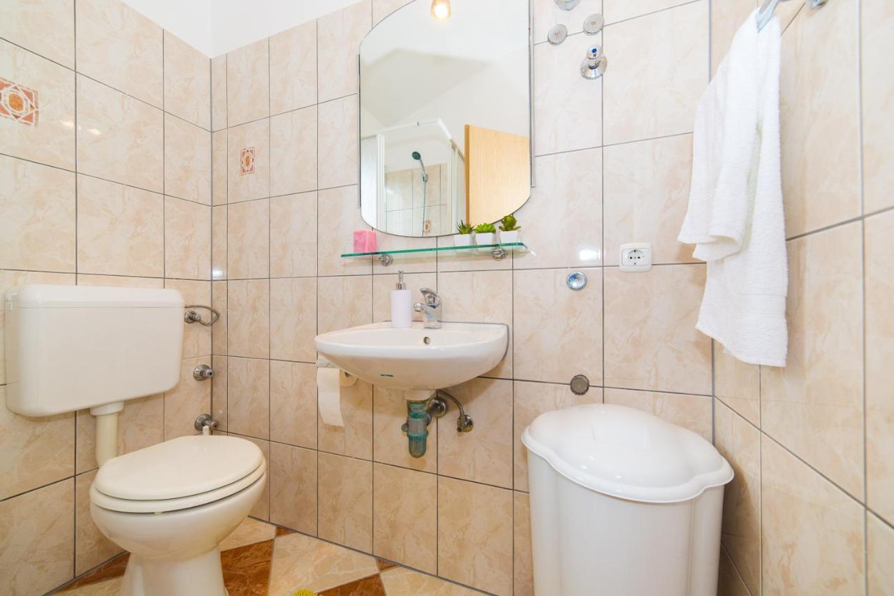 Holiday House Nena With Pool Vinišće Zewnętrze zdjęcie